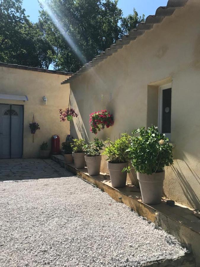 L'Escapade. Entre Aix Et Marseille, Studio Pleine Nature. Fuveau Luaran gambar